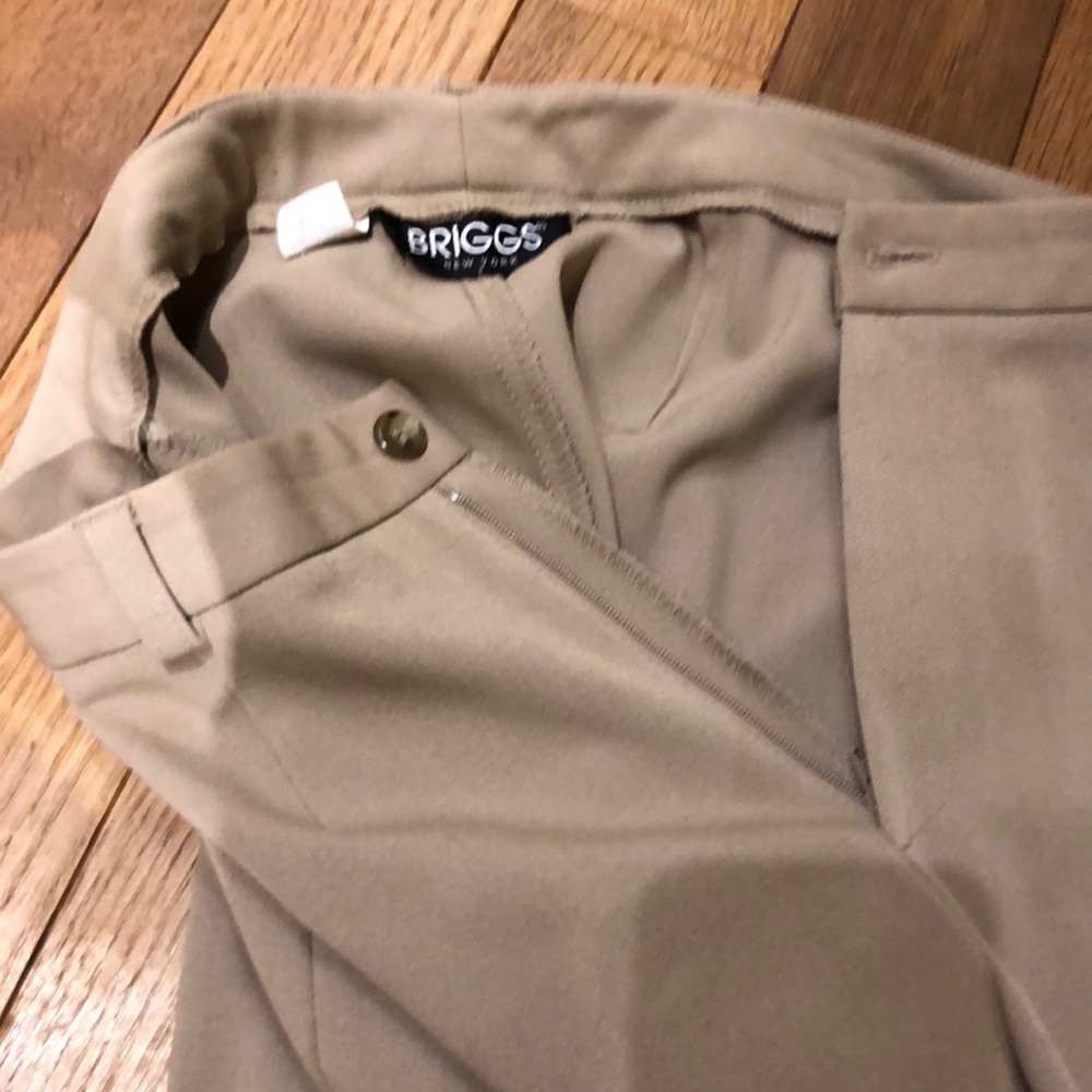 Briggs New York tan dress pants size 4